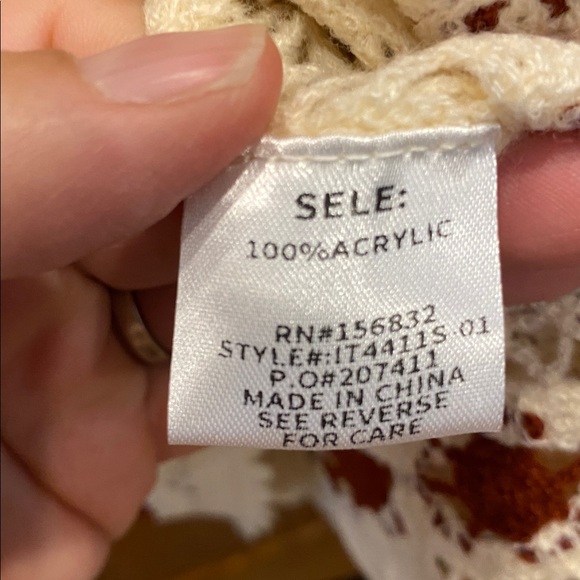 FINAL PRICE DROP NWT BiBi Crochet Top with Cream and Brown Accents size small - Picture 5 of 6